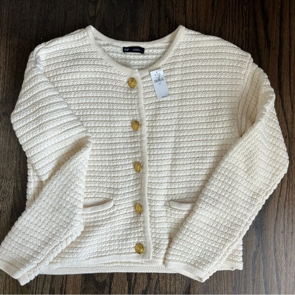 NWT Gap 100% Cotton Sweater, Gold Buttons - Picture 3 of 3